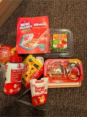 Mini Brands Kawaii Burger Love Play Food Set